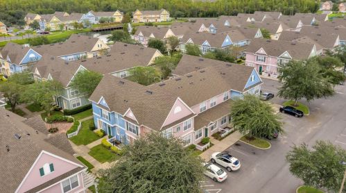 4013 Venetian Bay Dr, Kissimmee, FL 34741-1500