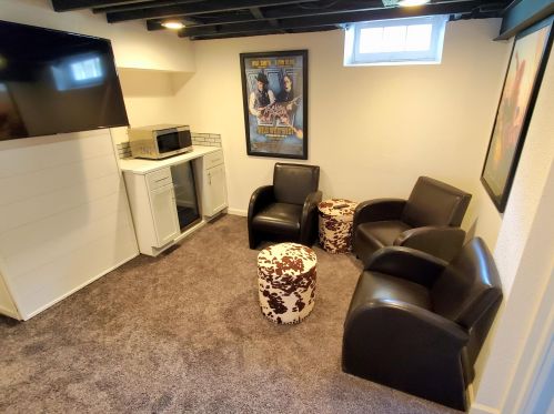 3835 36th St, Milwaukee WI  53221-1009 exterior