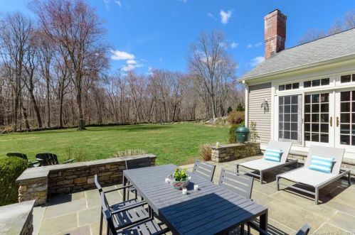 255 Half Mile Rd, Southport, CT 06890-1017
