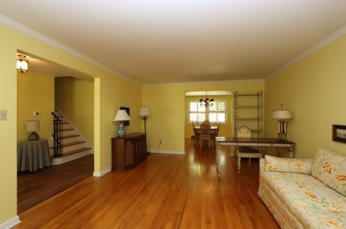 1101 2nd St, Jeannette, PA 15644-1553