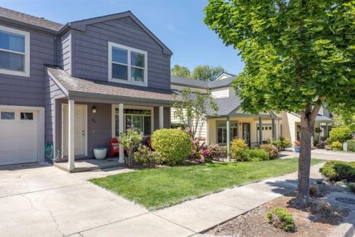 95 Brooks Ln, Ashland, OR 97520-9562
