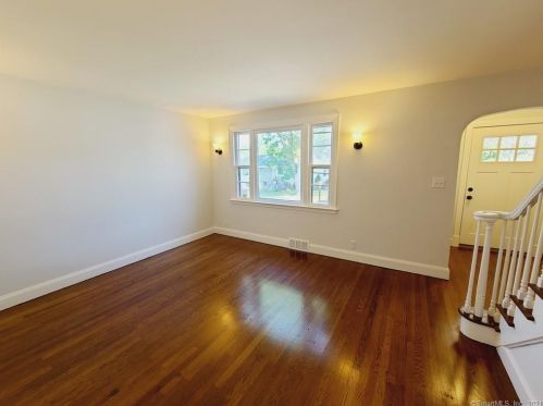 249 Wilkenda Ave, Waterbury CT  06708-3655 exterior