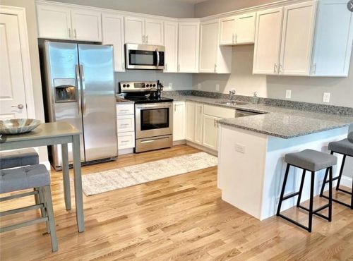 1535 Atwood Ave, Providence, RI 02919-3262
