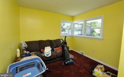 408 Latona Ave, Trenton NJ 08618-2716 exterior