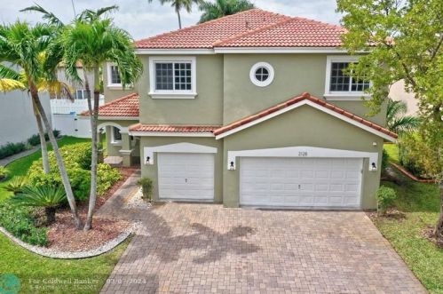 2128 176th Ter, Hollywood, FL 33029-5258