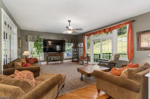 54 Morris Ave, Fredon NJ  07860-4900 exterior