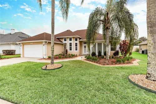 7992 Canyon Lake Cir, Orlando, FL 32835-5370