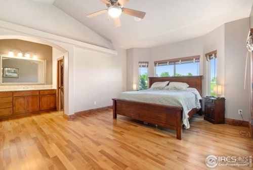 1045 Crabapple Dr, Loveland CO 80538-5666 exterior