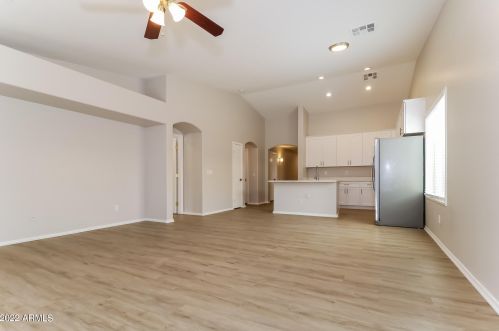 10613 La Reata Ave, Avondale AZ  85392-4662 exterior
