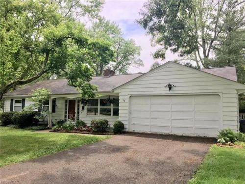 20 Glenhurst Dr, Elyria, OH 44074-1424