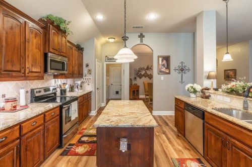 6905 Gamecock Dr, Greenville TX  75402-7720 exterior