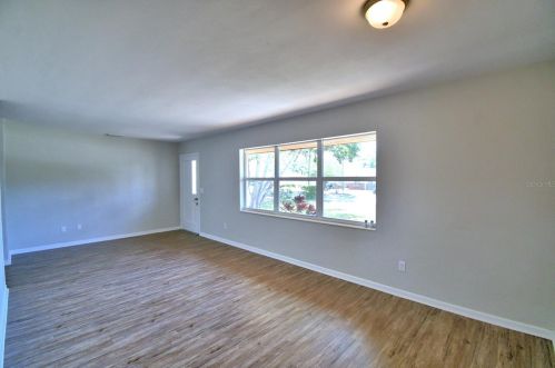 1559 Lake Shipp Dr, Winter Haven, FL 33880-2733