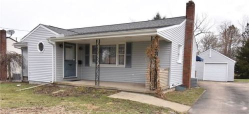 319 Rebecca Ave, Hubbard, OH 44425-1571