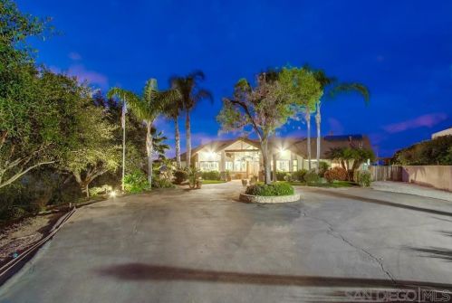 548 Alpine Heights Ln, Alpine, CA 91901-2894