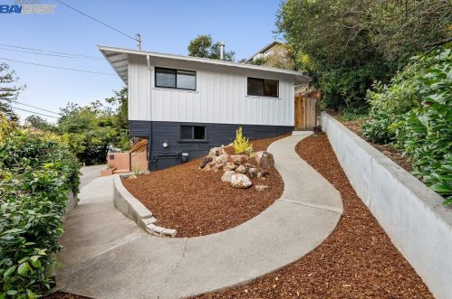 3550 Klamath St, Oakland CA 94602-4126 exterior