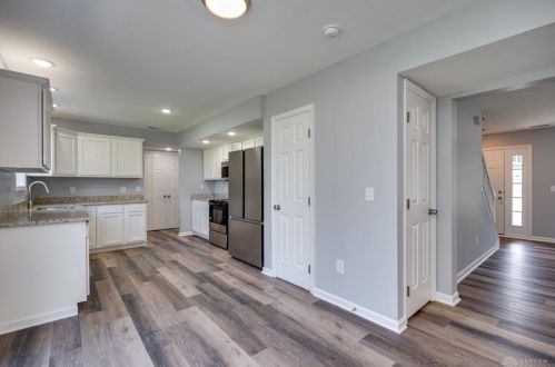 2736 Greystoke Dr, Xenia OH 45385-5719 exterior