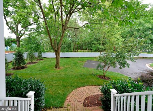 153 Amalfi Ct, Purcellville VA  20132-5816 exterior