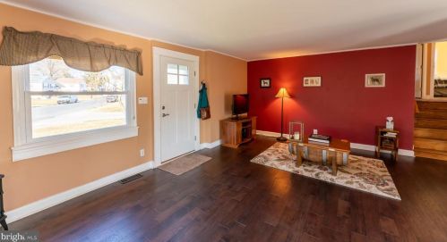 527 Wellington Rd, Norristown, PA 19403-4147