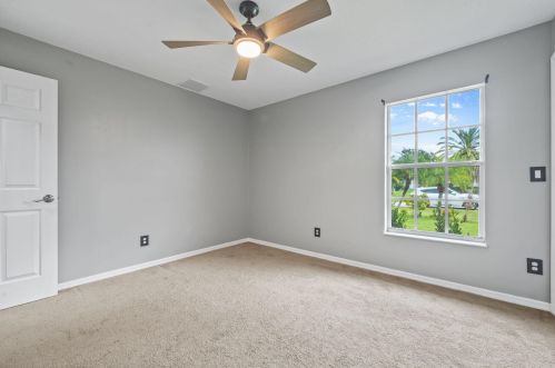 462 Mainsail St, Fort Pierce FL  34983-1265 exterior