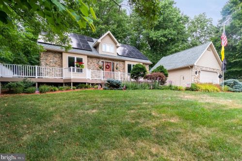 30 Maple Dr, Etters, PA 17319-9485