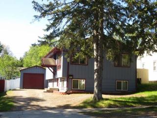 1207 River St, Woodboro, WI 54501-2405