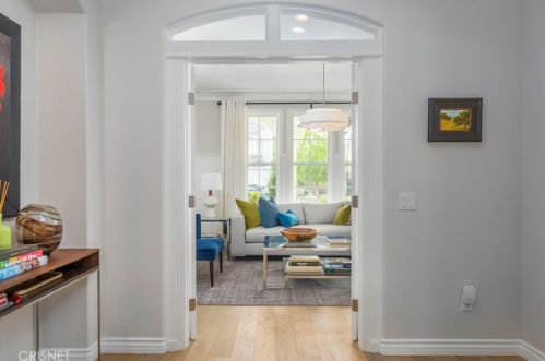 26173 Lone Rock Ct, Santa Clarita CA  91381-0647 exterior