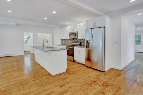 28 Crowley Ave, Milford CT  06461-2306 exterior