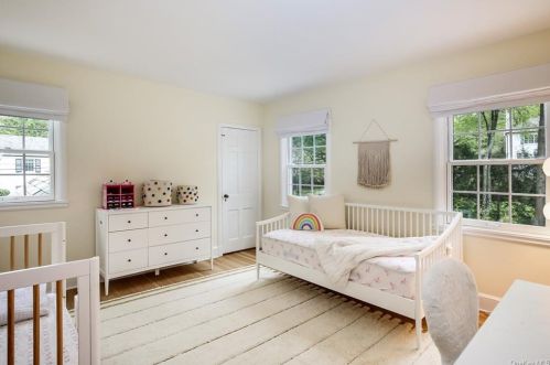 30 Brite Ave, Scarsdale NY  10583-2305 exterior