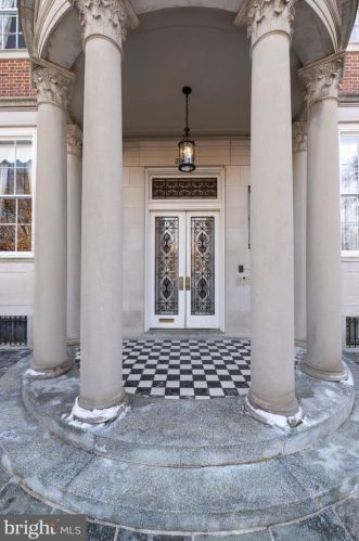 2244 S St, Washington, DC 20008-1917