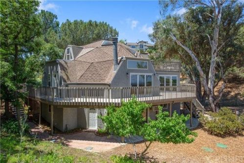 22111 Saddle Peak Rd, Topanga, CA 90290-3424