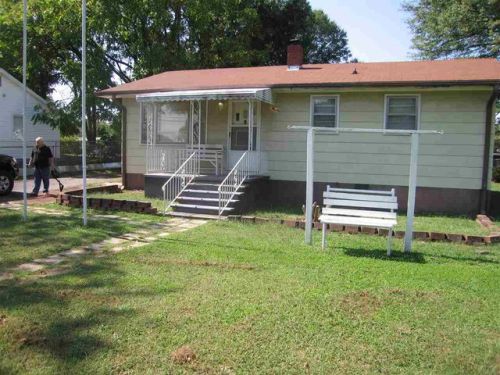 25 Bridges St, Inman, SC 29349-1228