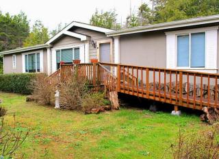 902 Fernwood Dr, Waldport, OR 97394-9131