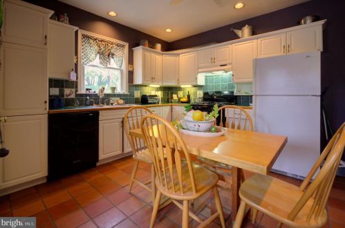 226 Lenoir Ave, Wayne, PA 19087-3909