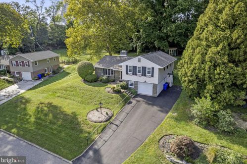 639 Green Briar Rd, Melrose Park, PA 19027-1510