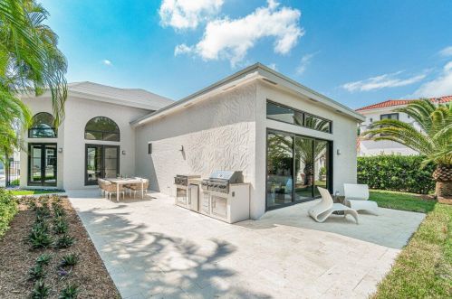 16510 Senterra Dr, Delray Beach FL  33484-6985 exterior