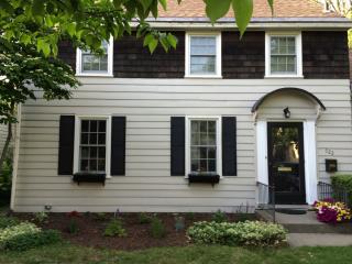 522 North St, Burlington, VT 05401-1627