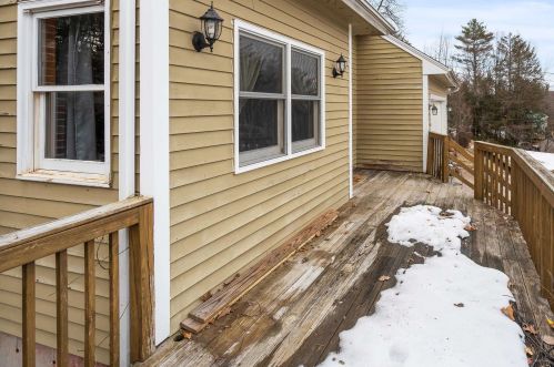 10 Lorri Rd, Derry NH  03038-4112 exterior