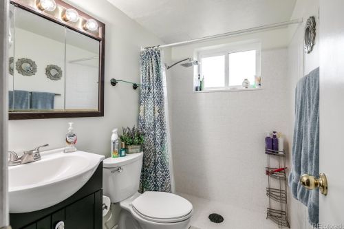 10101 Melody Dr, Denver CO 80260-6061 exterior