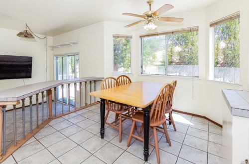 581 Tehuacan Rd, Ukiah CA  95482-4197 exterior