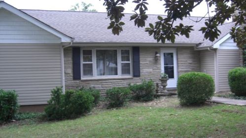1207 Blossom Ln, Kingston, TN 37763-2005