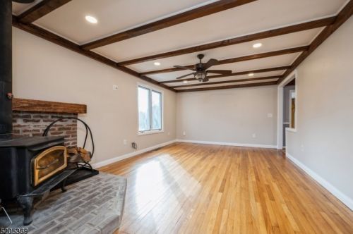 514 River Rd, Annandale NJ  08801-3440 exterior