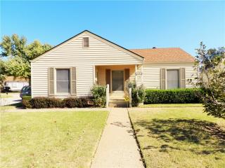601 9th St, Yukon, OK 73099-3517