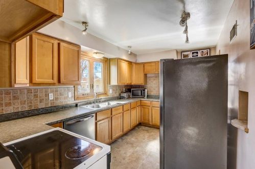 2729 94, Milwaukee WI 53222-4507 exterior