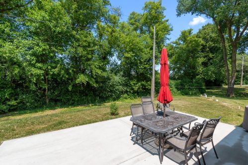 1443 Mount Ct, Hubertus WI  53033-9626 exterior