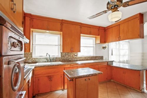 3540 Olive Ave, Long Beach CA  90807-4644 exterior