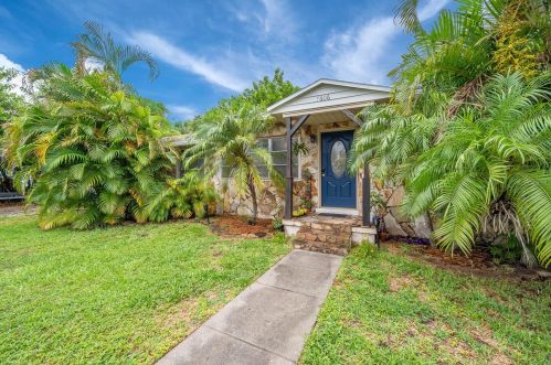 7606 Gulf Blvd, Saint Petersburg, FL 33706-1739