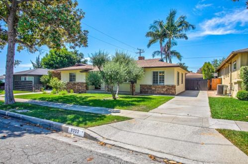 8353 Edmaru Ave, Whittier, CA 90605-1125