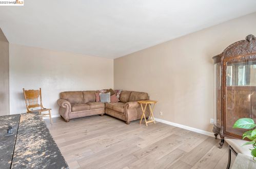 124 Sierra Dr, West Pittsburg, CA 94565-5939