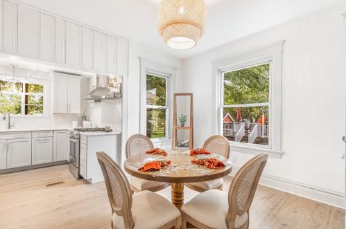 318 New Castle St, Zelienople PA  16063-1336 exterior