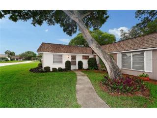 1311 Glendale Cir, Sarasota, FL 34232-3205